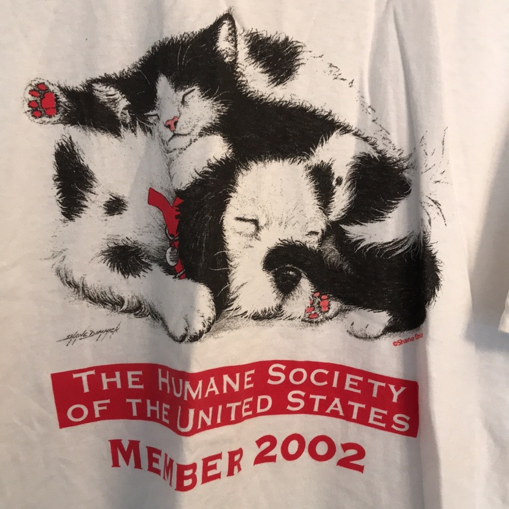 5/$25 White Cat & Dog T Shirt - Picture 2 of 4